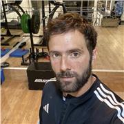 Entrenador personal desde hace 10 años, entreno tanto a deportistas como a cualquier persona que quiera mejorar su estado físico
